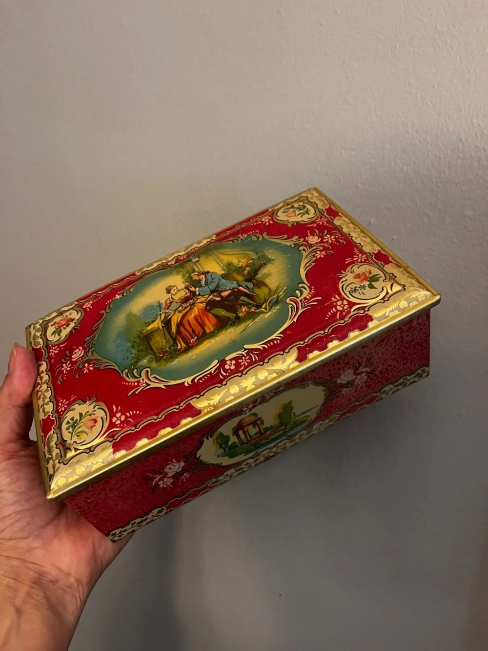 Vintage Made in England Romantic Tin Box | Rococo Courting Couple